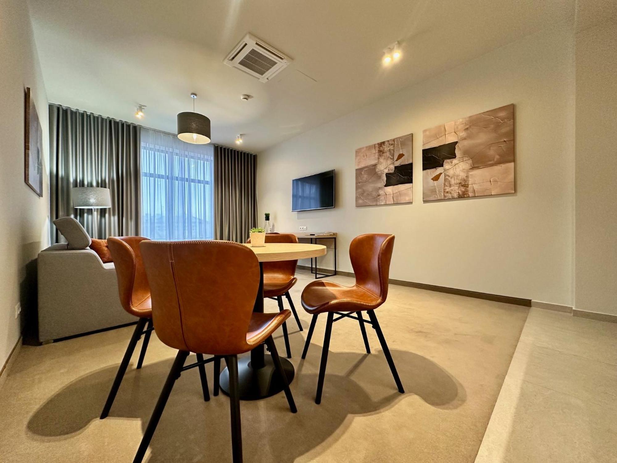 Hotel Turkus ビャウィストク エクステリア 写真